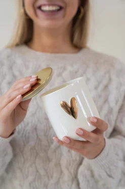 ZUSSS keramieken geurkaars linnen hartje wit* Geurkaarsen