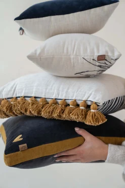 ZUSSS kussen velvet met brede rand 45x45cm antracietgrijs/zand* Kussens