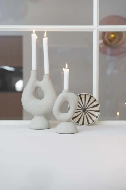 ZUSSS polystone kandelaar ornament M* Kaarsen|Kaarsenhouders